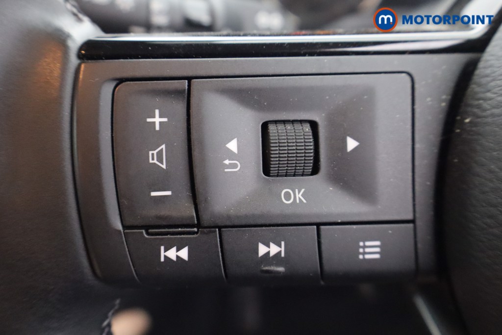 Nissan Qashqai Acenta Premium Manual Petrol SUV - Stock Number (1669498) - 14th supplementary image