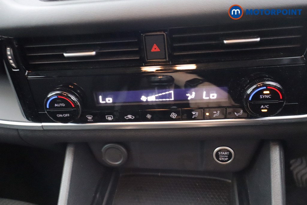 Nissan Qashqai Acenta Premium Manual Petrol SUV - Stock Number (1669498) - 16th supplementary image