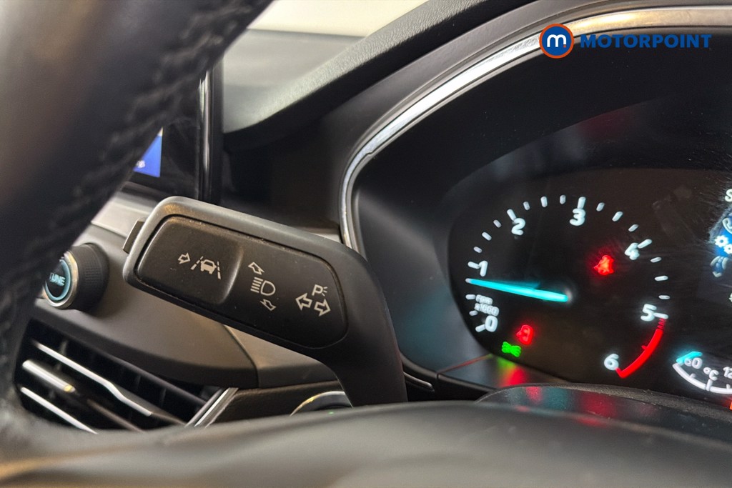Ford Focus Titanium Automatic Diesel Estate - Stock Number (1669836) - 6th supplementary image