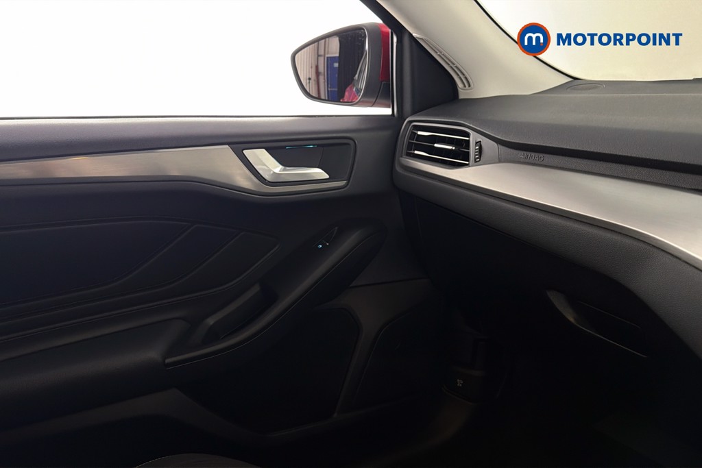 Ford Focus Titanium Automatic Diesel Estate - Stock Number (1669836) - 11th supplementary image