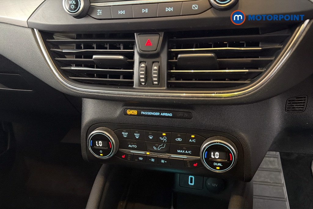 Ford Focus Titanium Automatic Diesel Estate - Stock Number (1669836) - 12th supplementary image