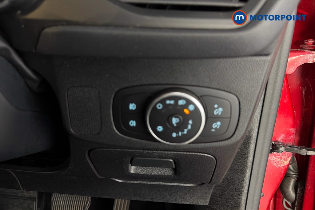 Ford Focus Titanium Automatic Diesel Estate - Stock Number (1669836) - 18th supplementary image