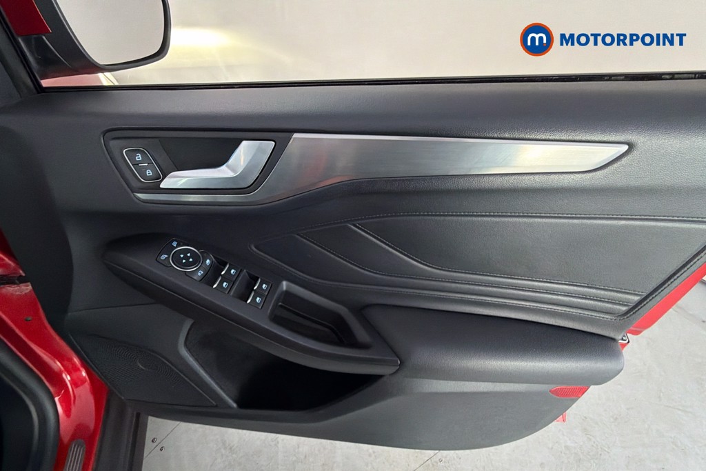 Ford Focus Titanium Automatic Diesel Estate - Stock Number (1669836) - 19th supplementary image