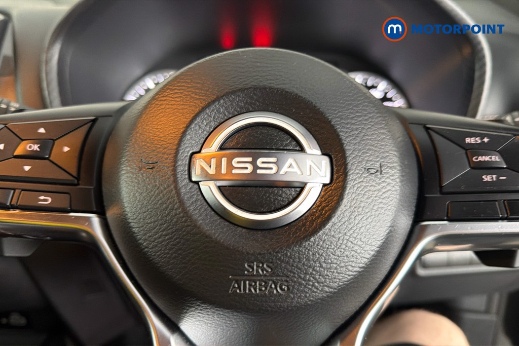 Nissan Juke N-Connecta Automatic Petrol SUV - Stock Number (1669931) - 5th supplementary image
