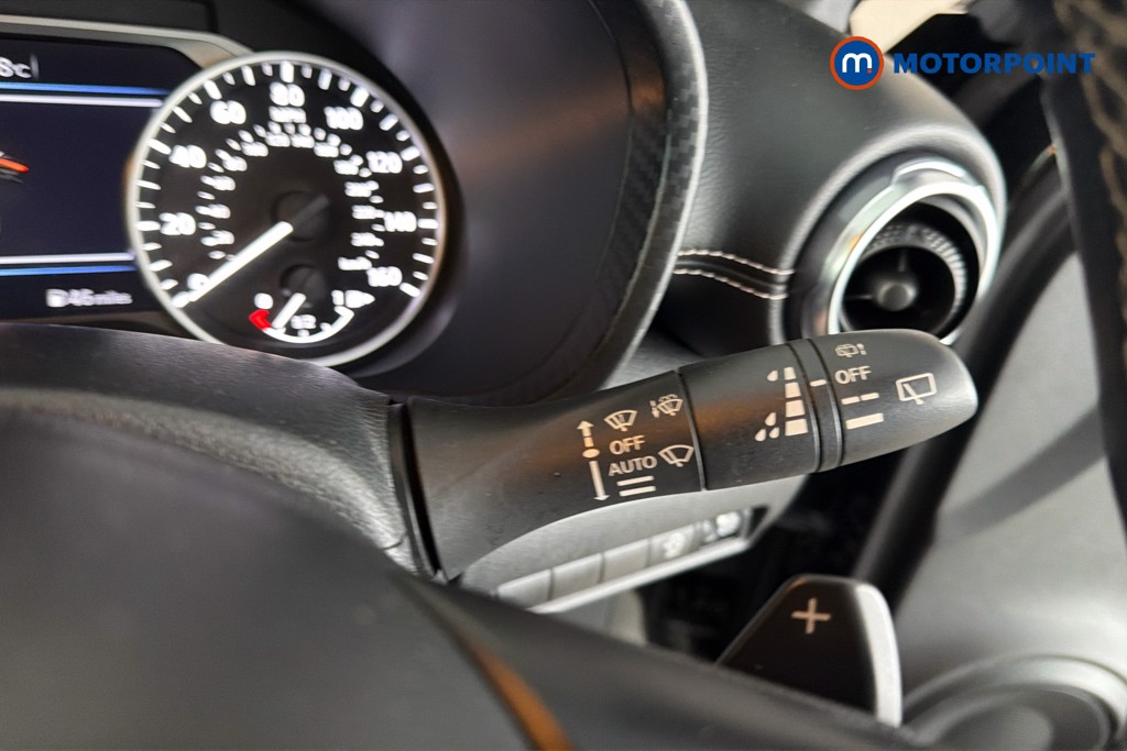 Nissan Juke N-Connecta Automatic Petrol SUV - Stock Number (1669931) - 7th supplementary image