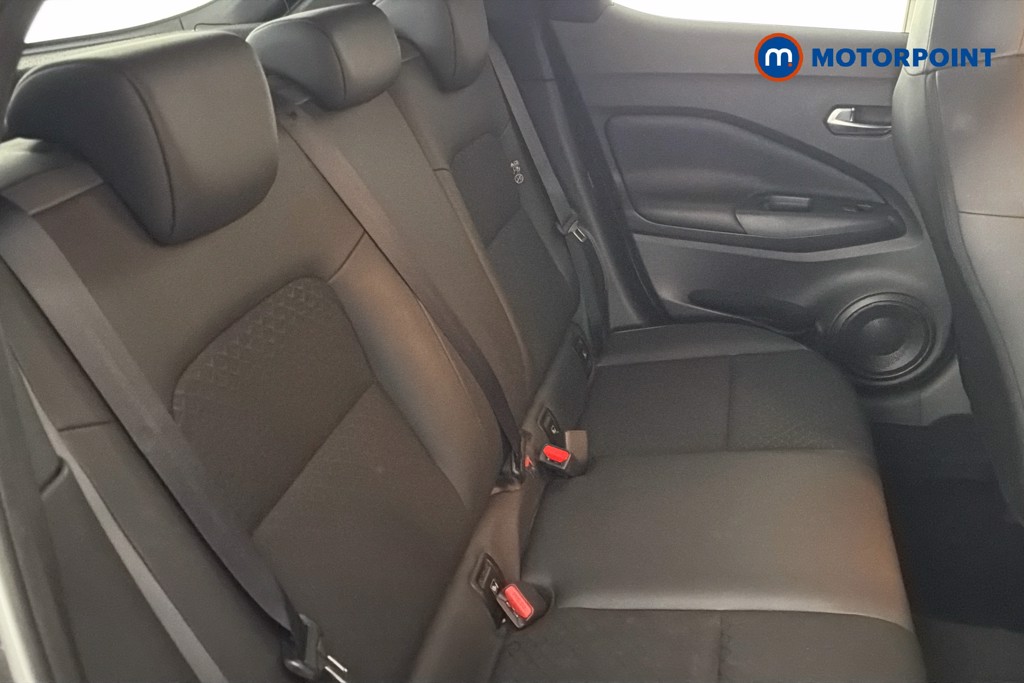 Nissan Juke N-Connecta Automatic Petrol SUV - Stock Number (1669931) - 23rd supplementary image