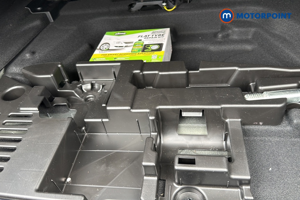 Mercedes-Benz A Class Amg Line Automatic Petrol Hatchback - Stock Number (1670080) - 33rd supplementary image