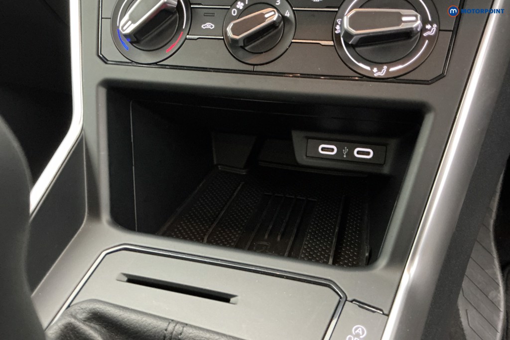 Volkswagen Polo Life Manual Petrol Hatchback - Stock Number (1670449) - 16th supplementary image