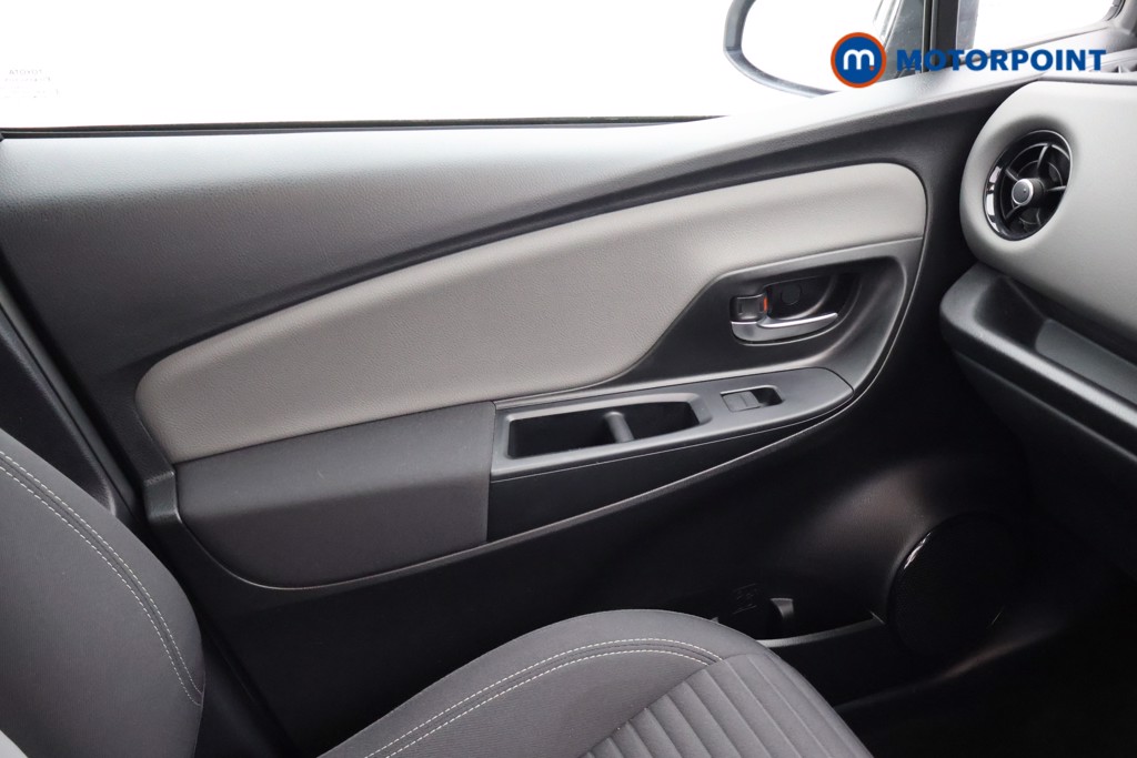 Toyota Yaris Icon Automatic Petrol Hatchback - Stock Number (1670872) - 16th supplementary image