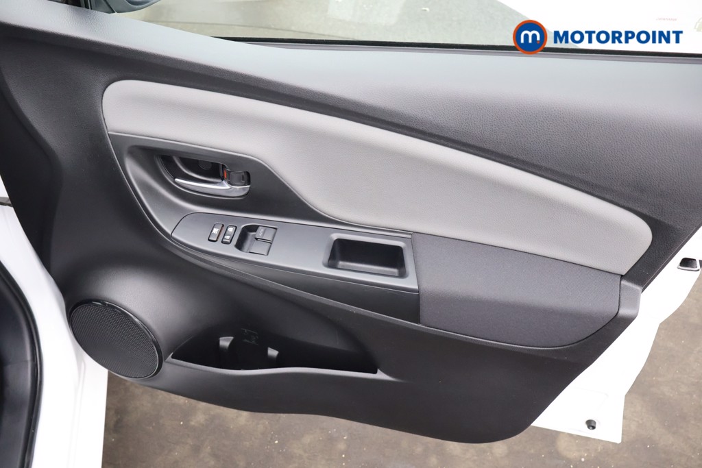 Toyota Yaris Icon Automatic Petrol Hatchback - Stock Number (1670872) - 19th supplementary image