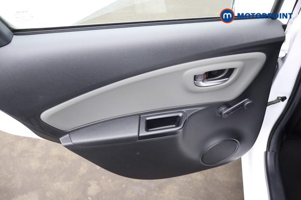 Toyota Yaris Icon Automatic Petrol Hatchback - Stock Number (1670872) - 26th supplementary image