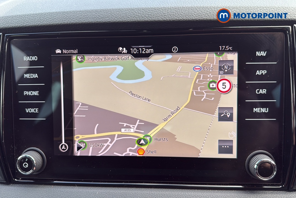 Skoda Karoq Sportline Manual Petrol SUV - Stock Number (1670995) - 9th supplementary image