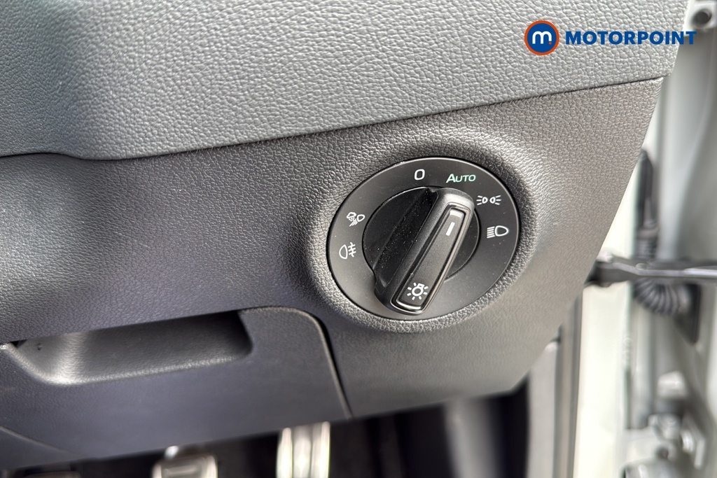 Skoda Karoq Sportline Manual Petrol SUV - Stock Number (1670995) - 11th supplementary image