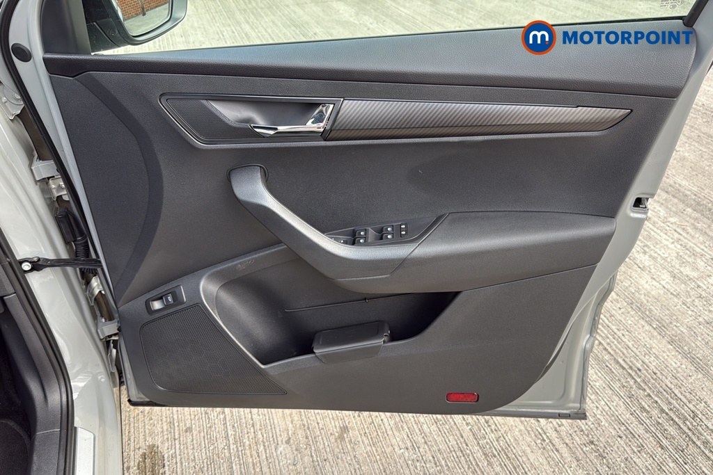 Skoda Karoq Sportline Manual Petrol SUV - Stock Number (1670995) - 18th supplementary image