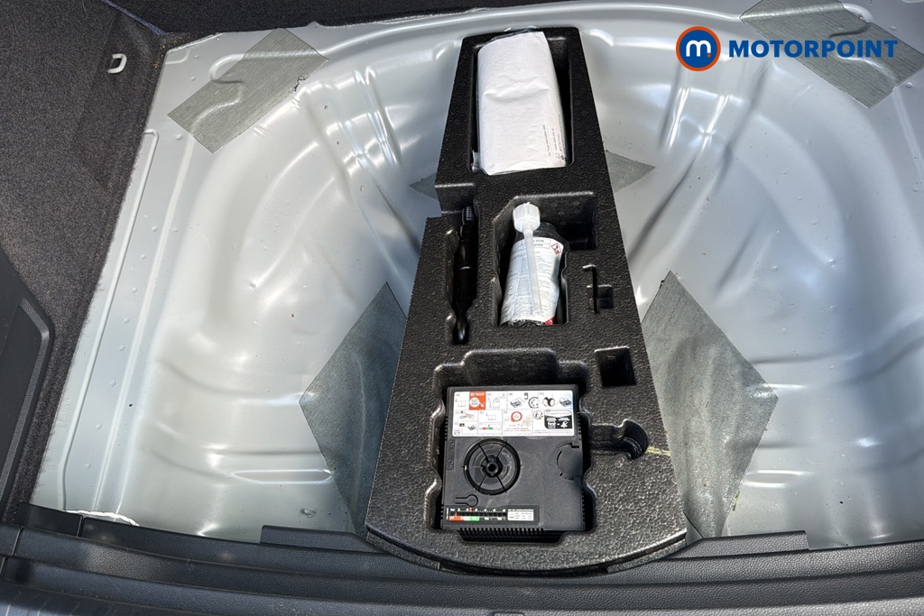 Skoda Karoq Sportline Manual Petrol SUV - Stock Number (1670995) - 33rd supplementary image