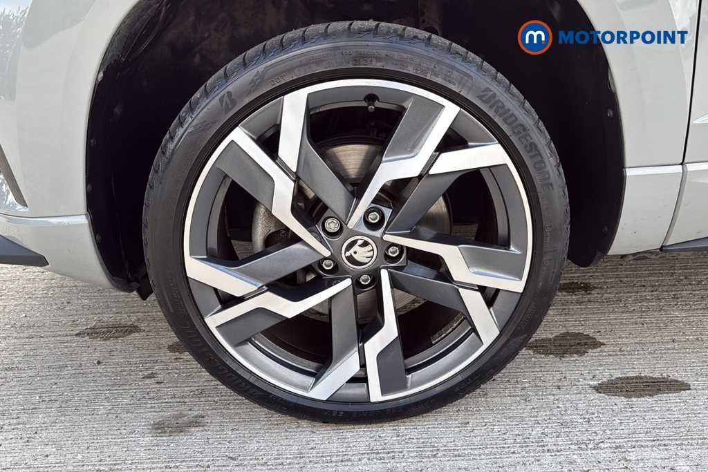 Skoda Karoq Sportline Manual Petrol SUV - Stock Number (1670995) - 44th supplementary image