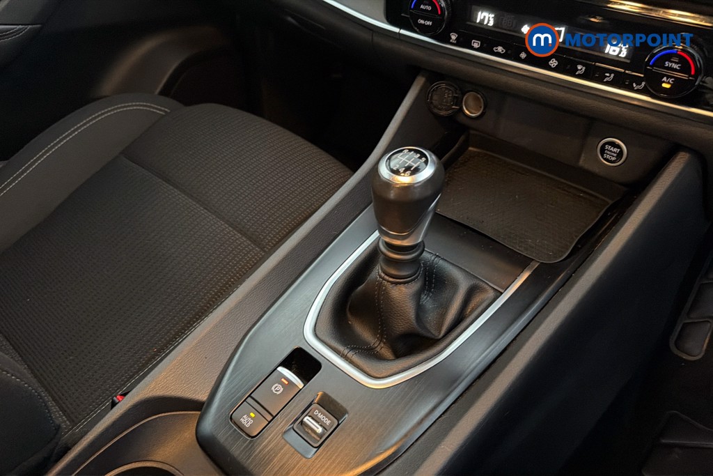 Nissan Qashqai Acenta Premium Manual Petrol SUV - Stock Number (1671011) - 15th supplementary image