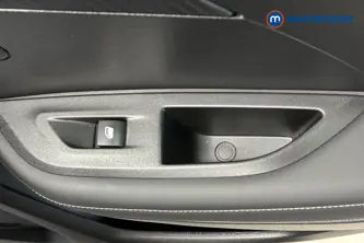 Peugeot 2008 Allure Manual Petrol SUV - Stock Number (1624878) - 994th supplementary image