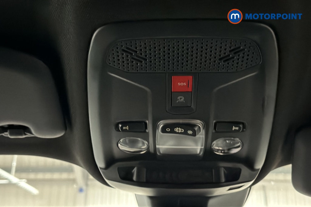 Peugeot 2008 Allure Manual Petrol SUV - Stock Number (1624878) - 995th supplementary image