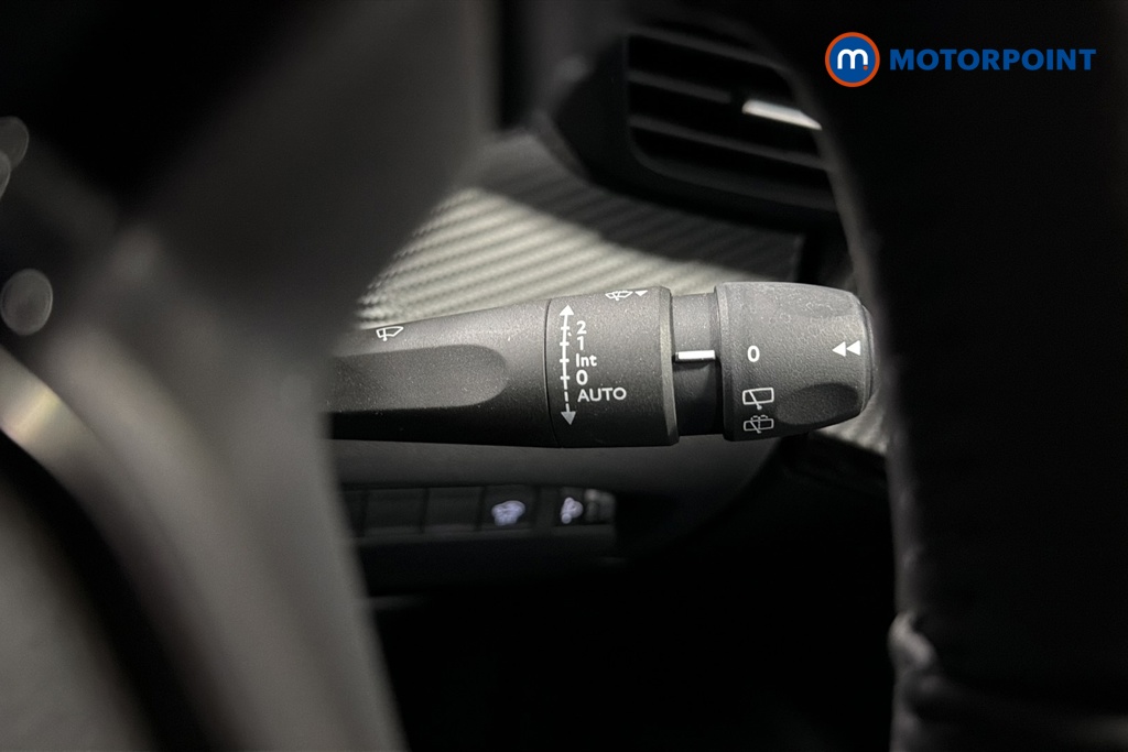 Peugeot 2008 Allure Manual Petrol SUV - Stock Number (1624878) - 6th supplementary image