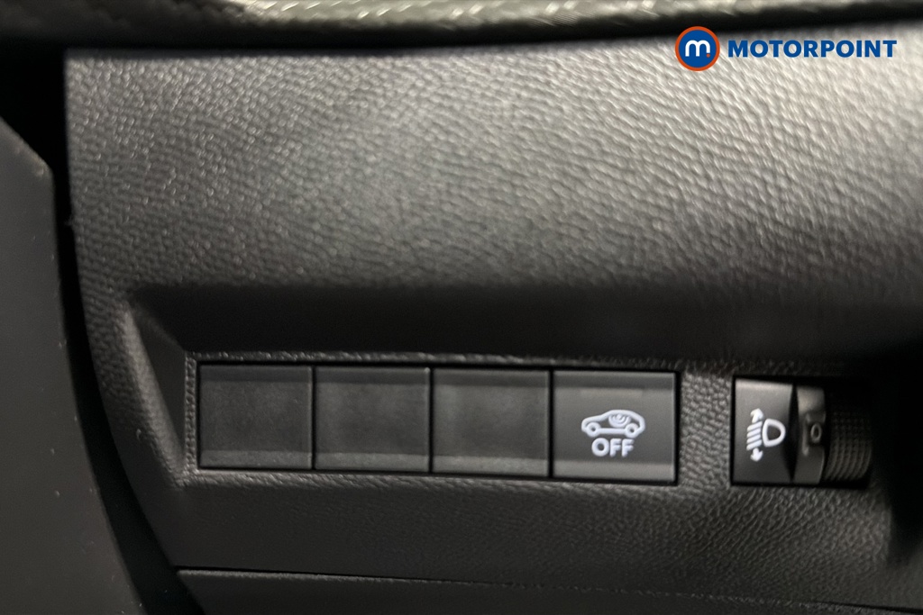 Peugeot 2008 Allure Manual Petrol SUV - Stock Number (1624878) - 11th supplementary image