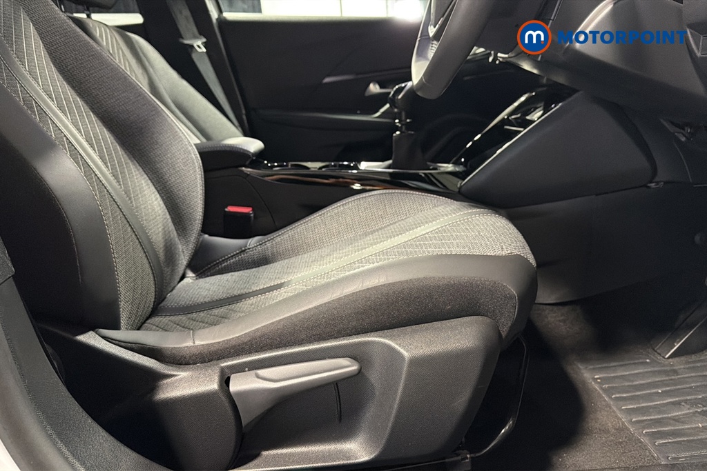 Peugeot 2008 Allure Manual Petrol SUV - Stock Number (1624878) - 22nd supplementary image
