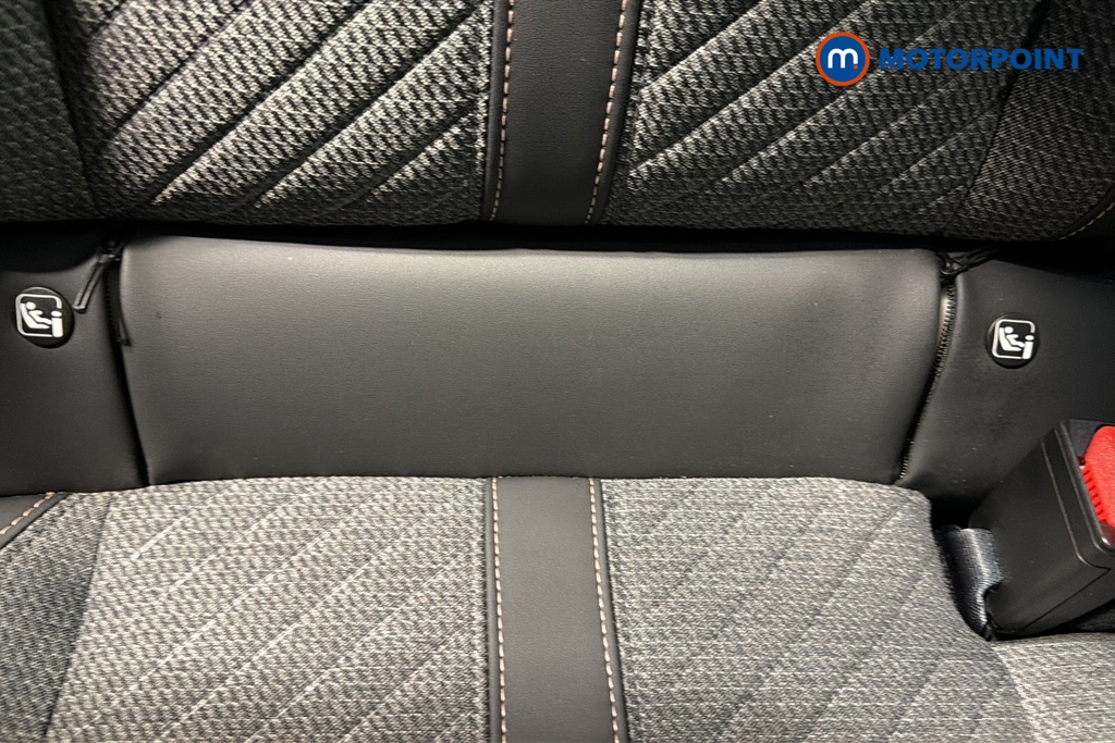 Peugeot 2008 Allure Manual Petrol SUV - Stock Number (1624878) - 27th supplementary image