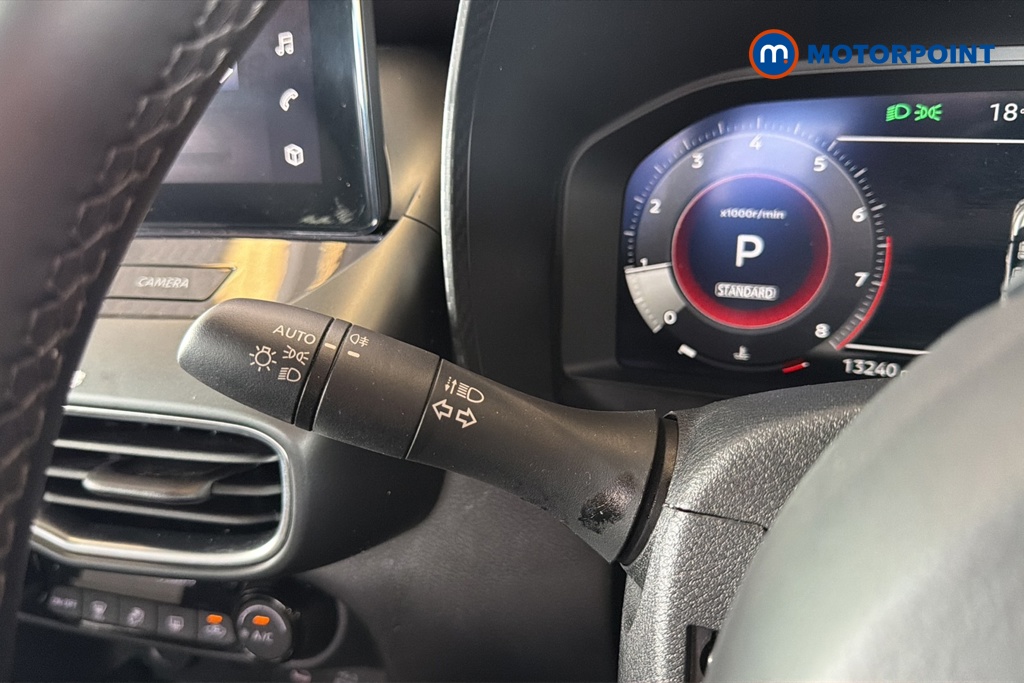 Nissan Juke N-Connecta Automatic Petrol SUV - Stock Number (1628808) - 5th supplementary image