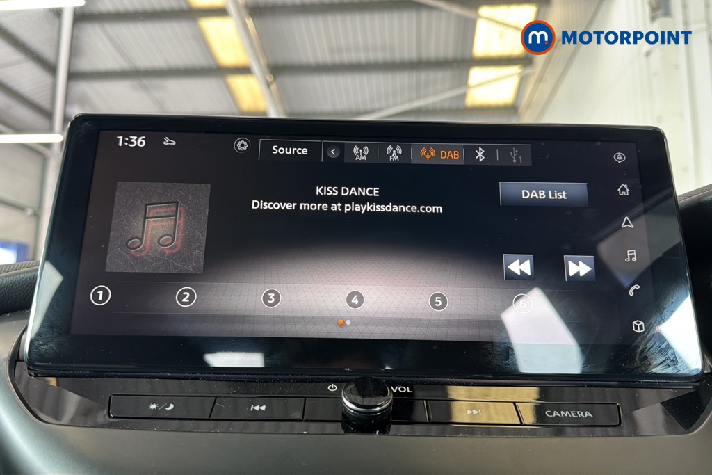 Nissan Juke N-Connecta Automatic Petrol SUV - Stock Number (1628808) - 8th supplementary image