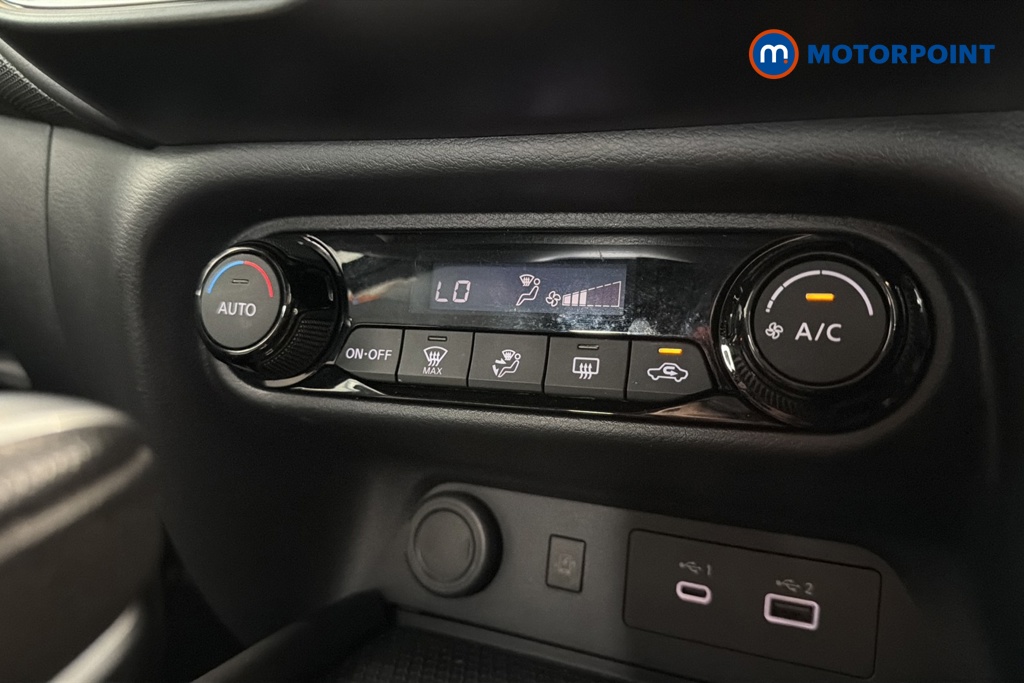 Nissan Juke N-Connecta Automatic Petrol SUV - Stock Number (1628808) - 12th supplementary image