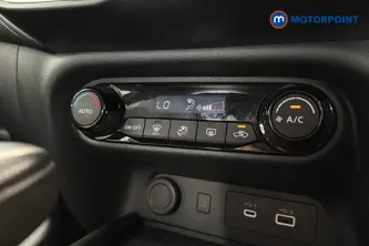 Nissan Juke N-Connecta Automatic Petrol SUV - Stock Number (1628808) - 12th supplementary image