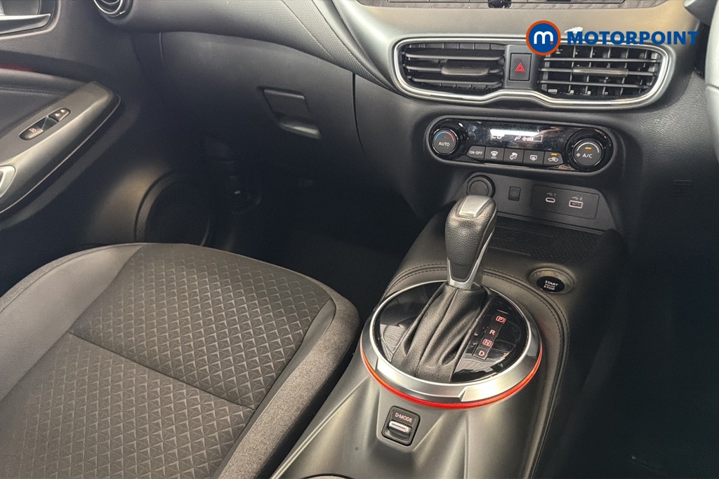 Nissan Juke N-Connecta Automatic Petrol SUV - Stock Number (1628808) - 15th supplementary image