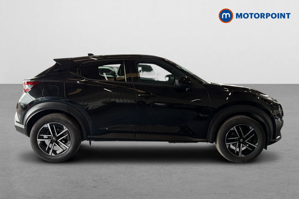 Nissan Juke N-Connecta Automatic Petrol SUV - Stock Number (1628808) - Passenger side