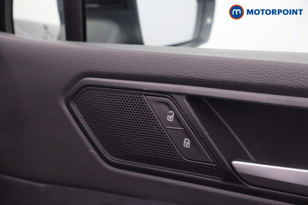 Volkswagen Tiguan R-Line Automatic Petrol SUV - Stock Number (1650429) - 9th supplementary image