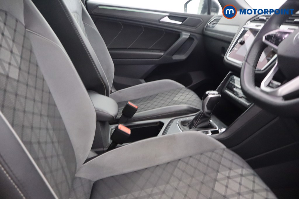 Volkswagen Tiguan R-Line Automatic Petrol SUV - Stock Number (1650429) - 11th supplementary image