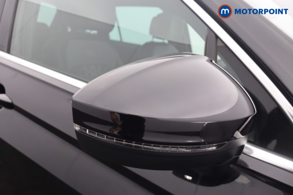 Volkswagen Tiguan R-Line Automatic Petrol SUV - Stock Number (1650429) - 21st supplementary image
