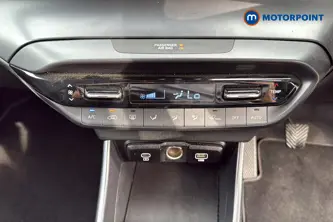 Hyundai I20 Premium Manual Petrol Hatchback - Stock Number (1651140) - 12th supplementary image