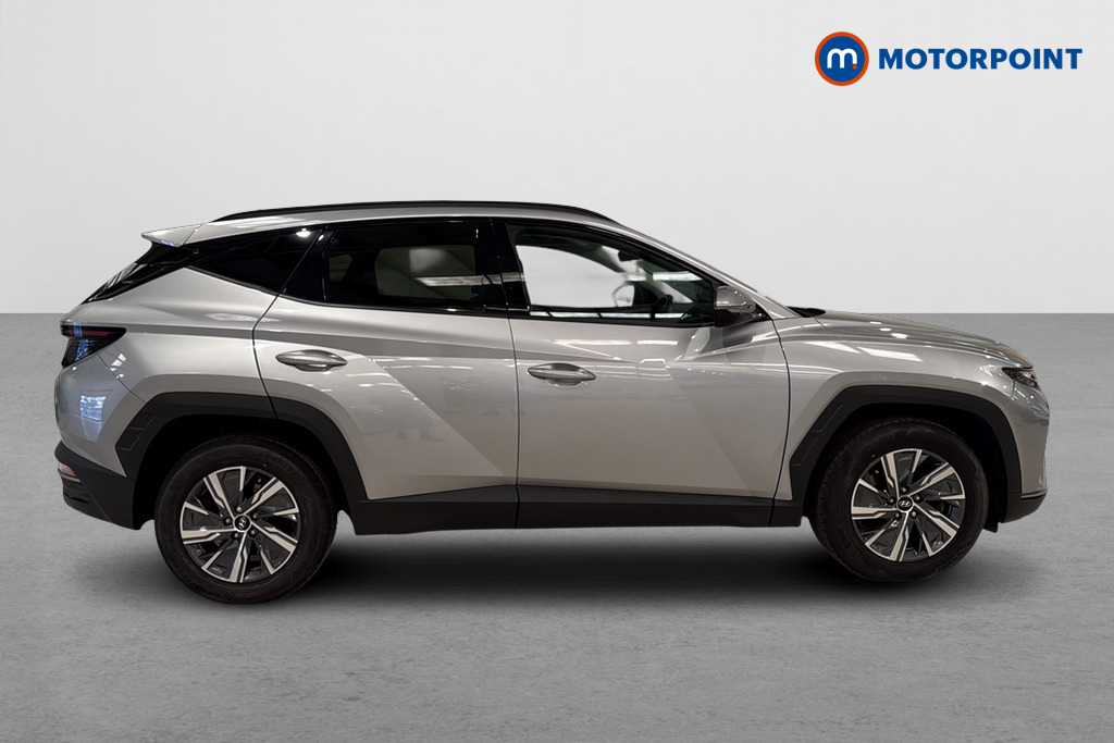 Hyundai Tucson Se Connect Manual Petrol SUV - Stock Number (1653379) - Passenger side