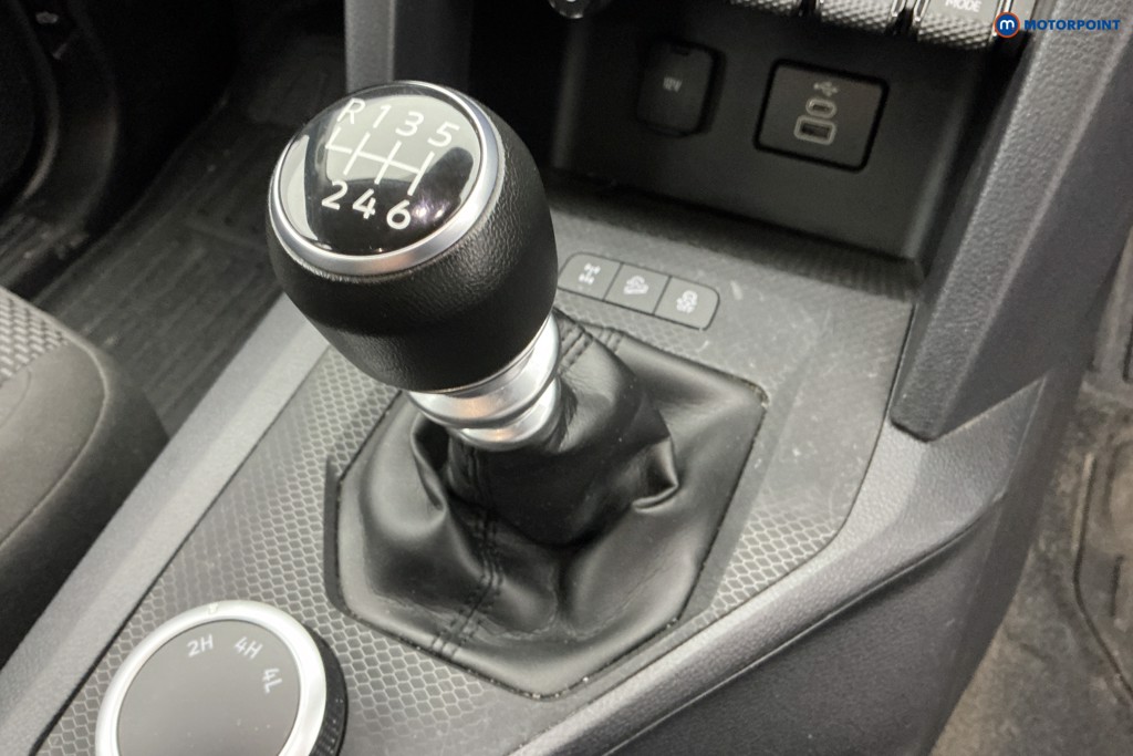 Volkswagen Amarok Life Manual Diesel Double Cab Pick-Up - Stock Number (1654043) - 16th supplementary image