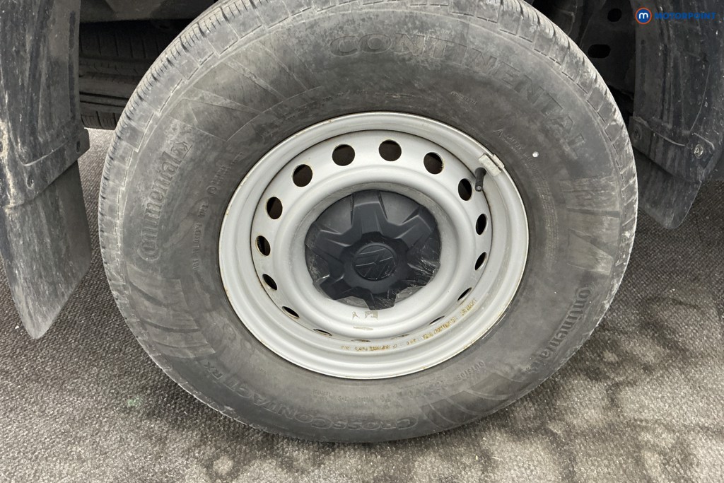Volkswagen Amarok Life Manual Diesel Double Cab Pick-Up - Stock Number (1654043) - 30th supplementary image