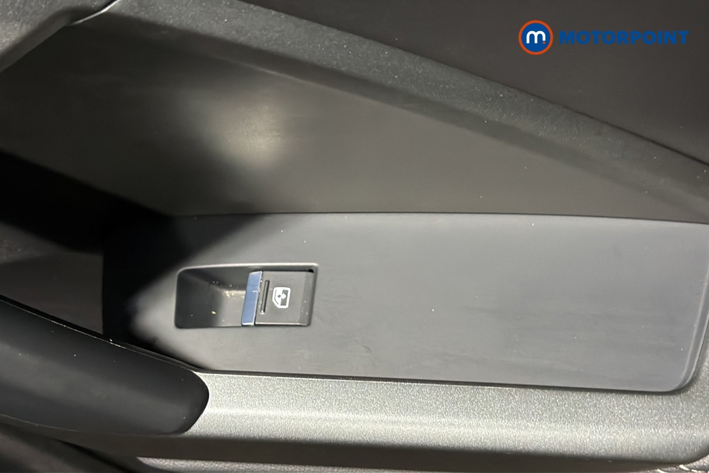 Audi Q3 Black Edition Automatic Petrol SUV - Stock Number (1654106) - 994th supplementary image