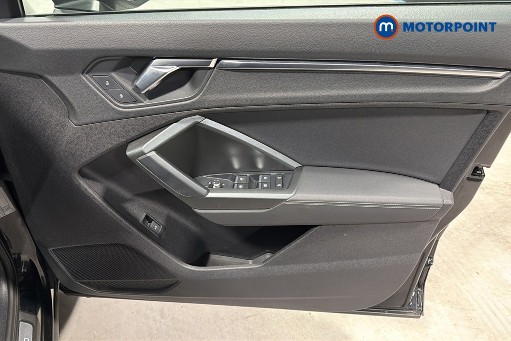 Audi Q3 Black Edition Automatic Petrol SUV - Stock Number (1654106) - 18th supplementary image