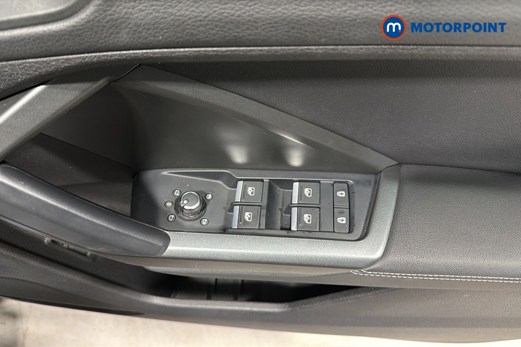 Audi Q3 Black Edition Automatic Petrol SUV - Stock Number (1654106) - 19th supplementary image