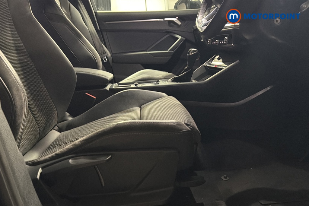 Audi Q3 Black Edition Automatic Petrol SUV - Stock Number (1654106) - 22nd supplementary image