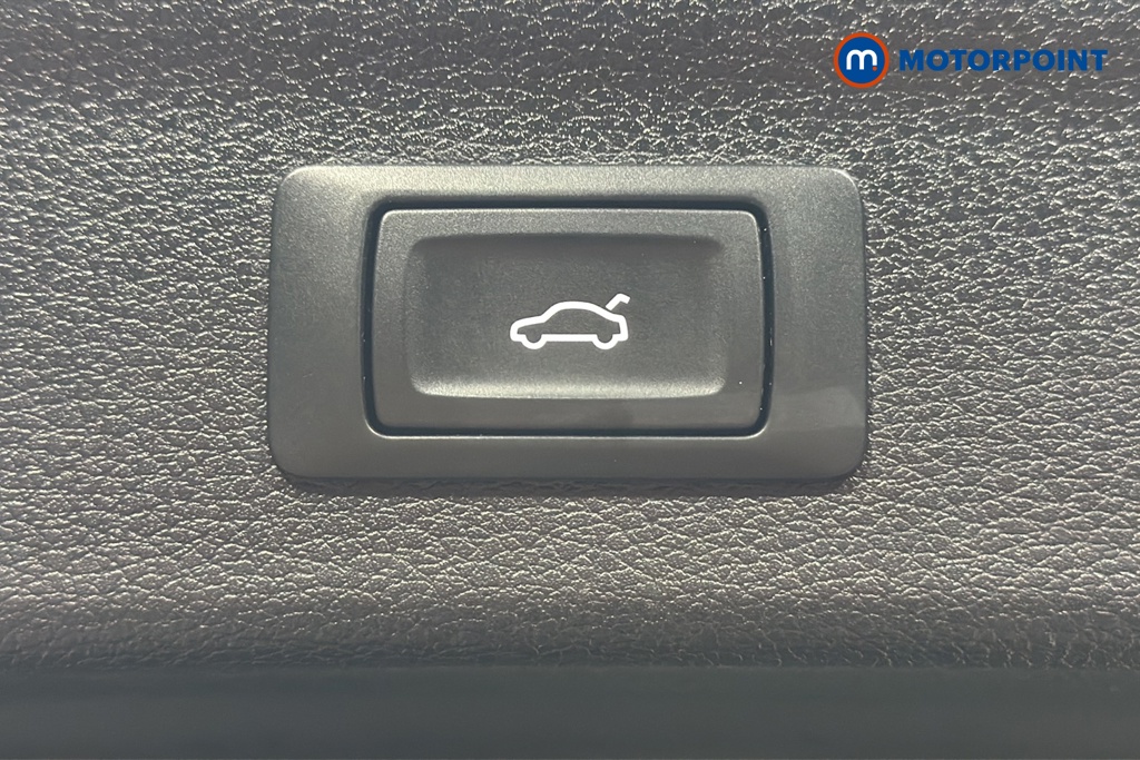 Audi Q3 Black Edition Automatic Petrol SUV - Stock Number (1654106) - 35th supplementary image