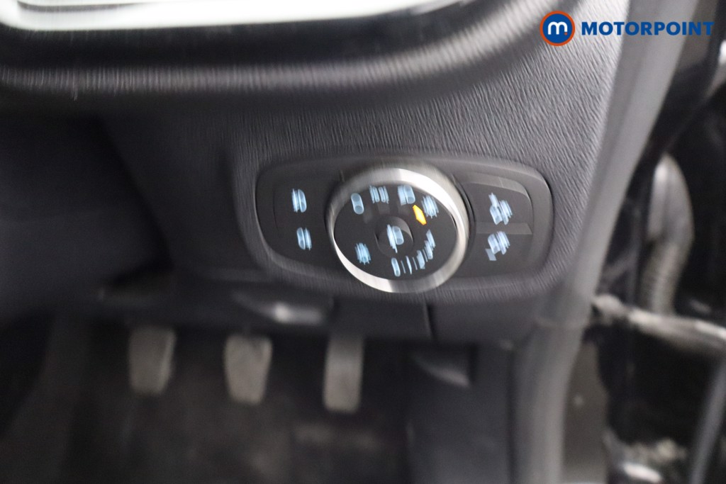 Ford Fiesta Titanium Manual Petrol Hatchback - Stock Number (1657843) - 11th supplementary image
