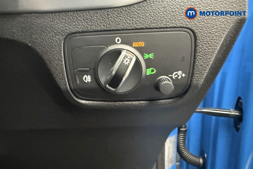 Audi Q2 Black Edition Manual Petrol SUV - Stock Number (1658789) - 4th supplementary image