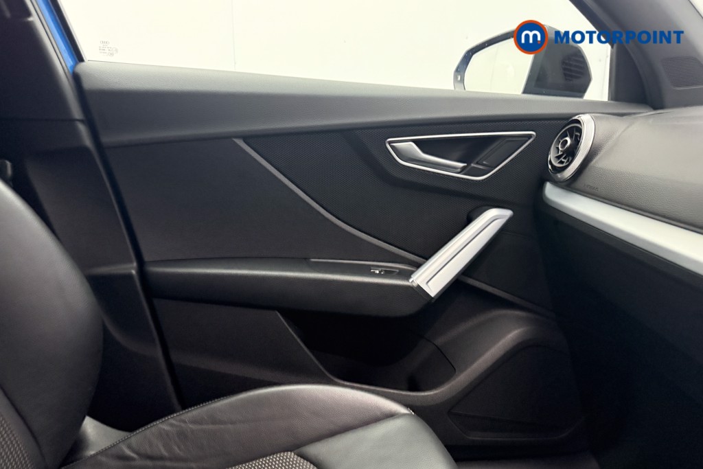Audi Q2 Black Edition Manual Petrol SUV - Stock Number (1658789) - 13th supplementary image