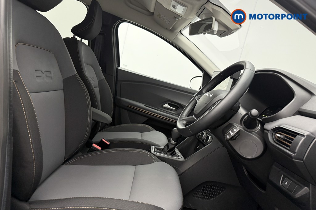 Dacia Jogger Extreme Automatic Petrol-Electric Hybrid People Carrier - Stock Number (1658927) - 8th supplementary image