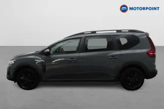 Dacia Jogger Extreme Automatic Petrol-Electric Hybrid People Carrier - Stock Number (1658927) - Passenger side